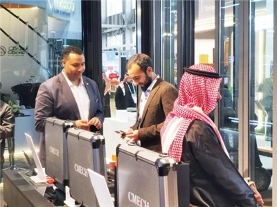 Mech Saudiya Arabistonida beshta yirik sanoat ko'rgazmalarida porlaydi